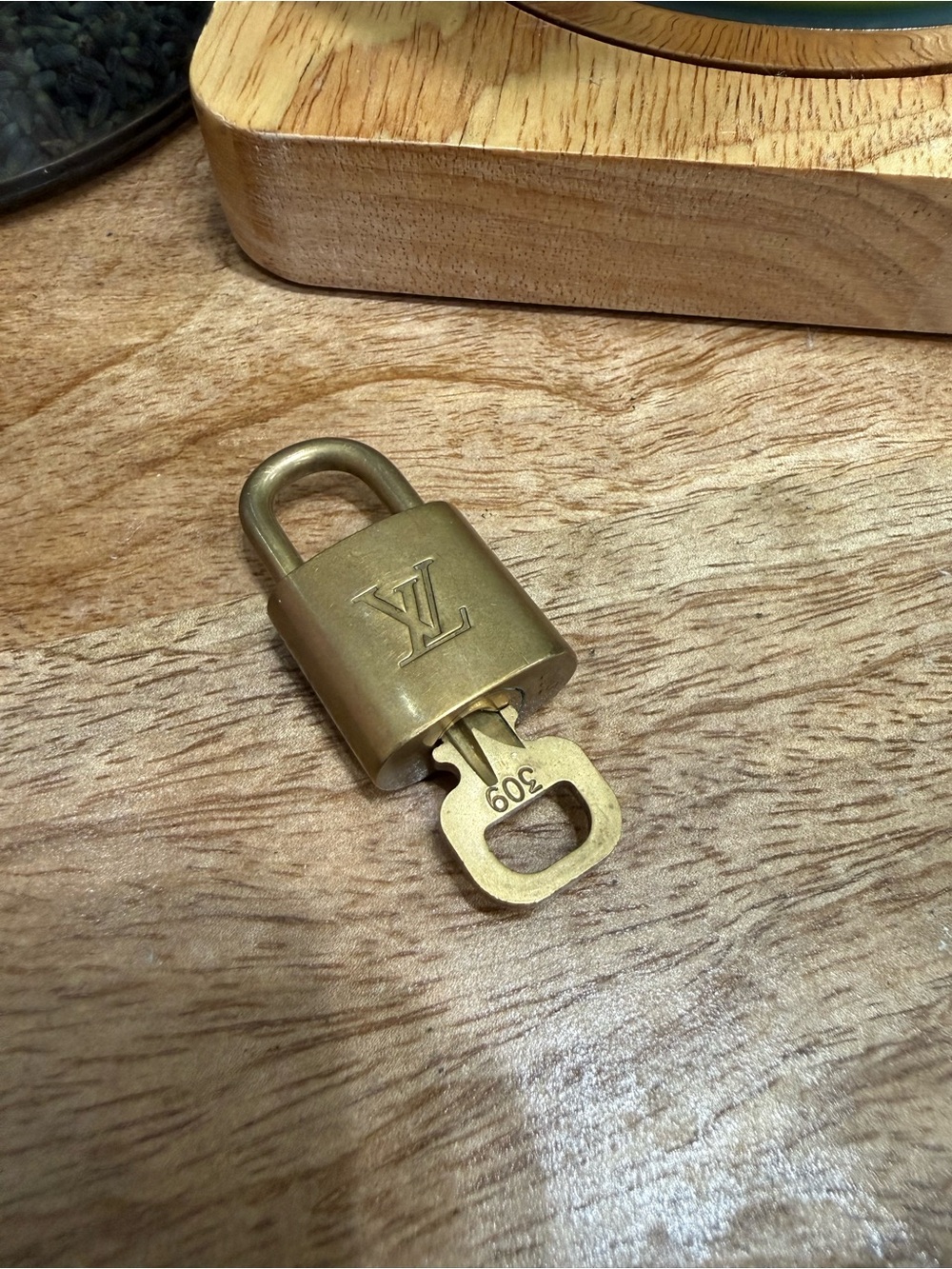 Louis Vuitton Lock and Key #309